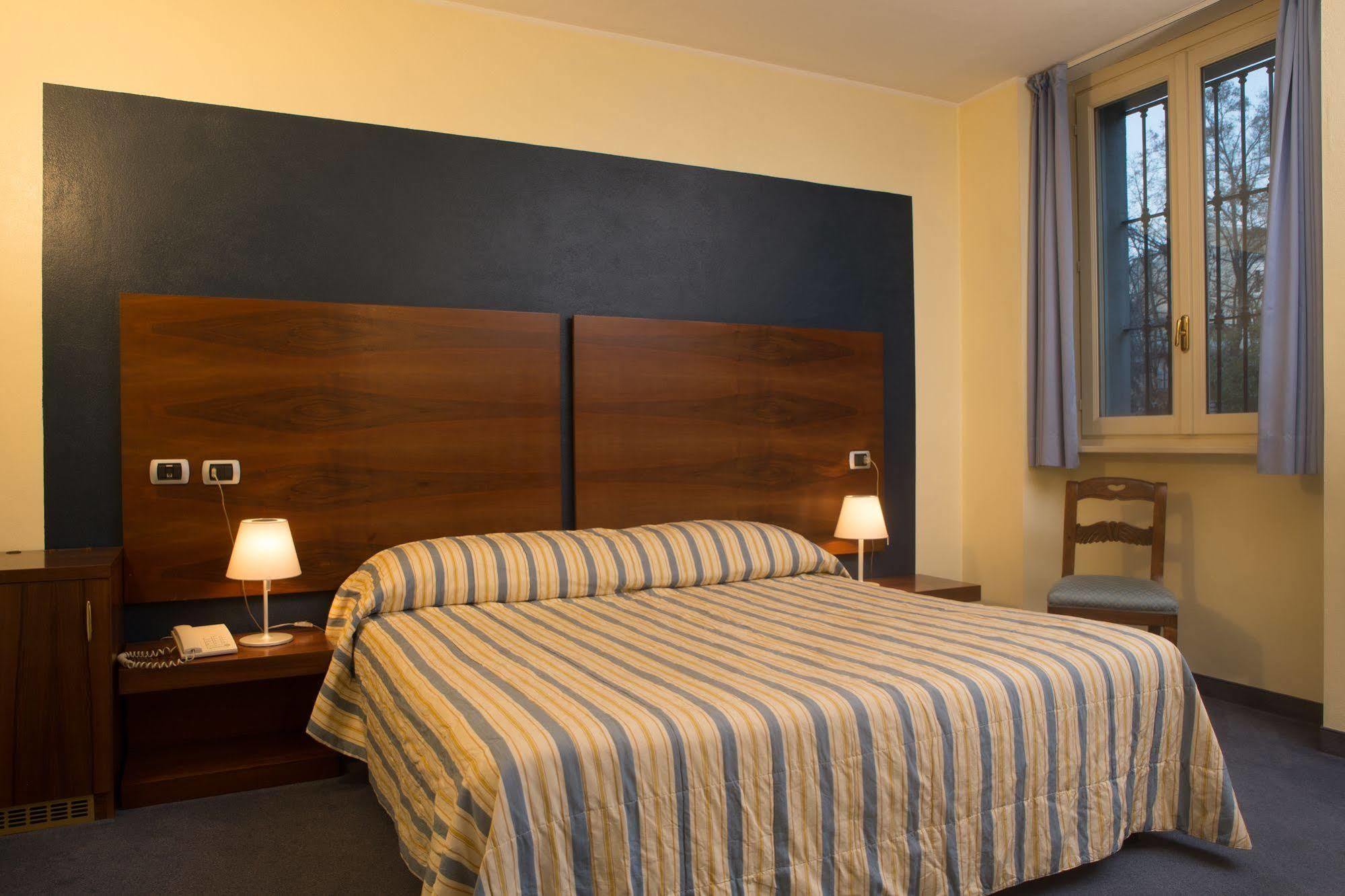 Hotel Palio Asti Esterno foto