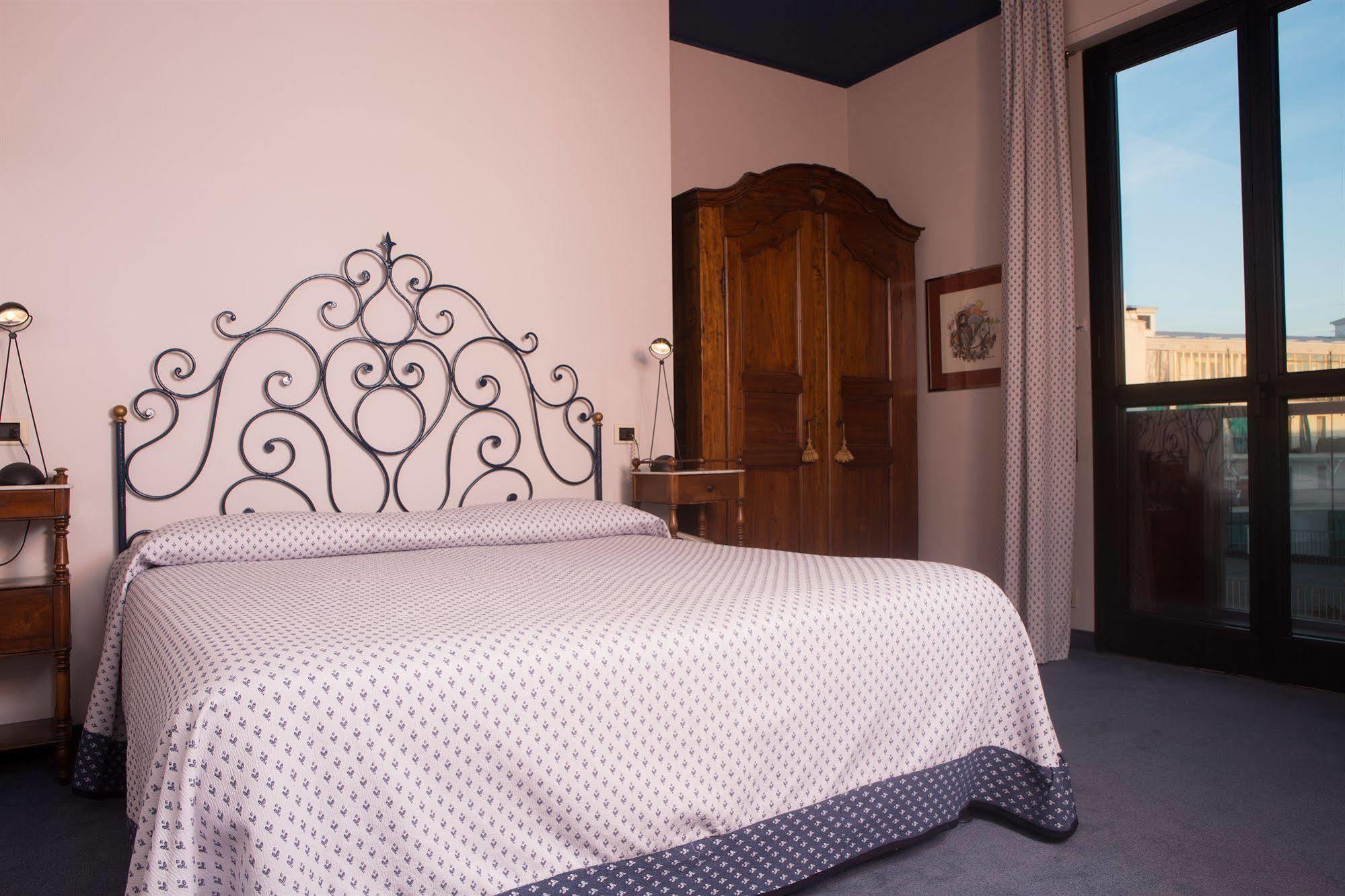 Hotel Palio Asti Esterno foto