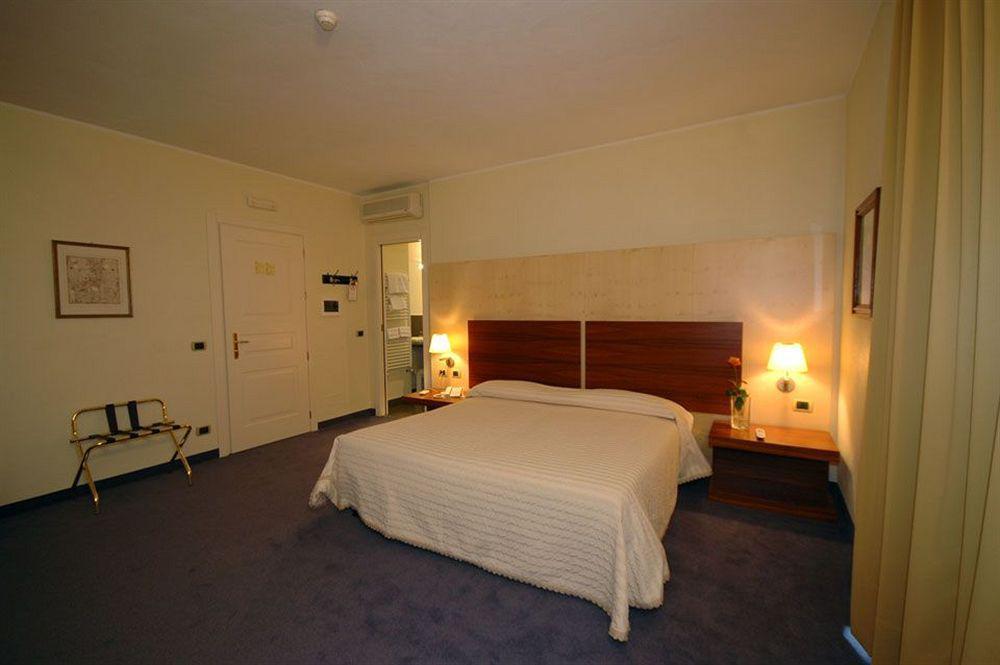 Hotel Palio Asti Esterno foto